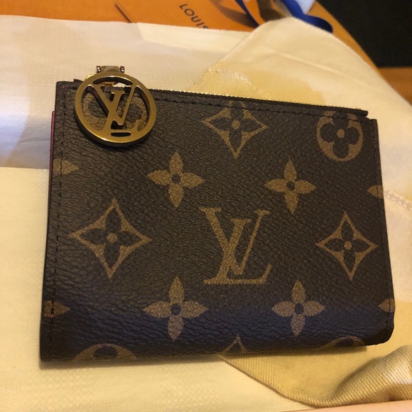 Miss Lisa Louis Vitton Wallet - Picture 1 of 5